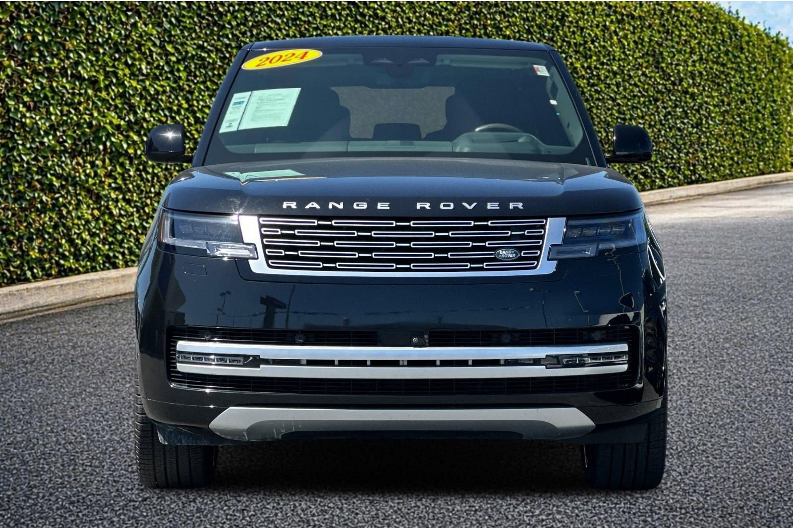 Used 2024 Land Rover Range Rover Autobiography AWD/4WD image 9