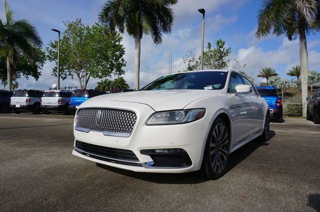 Used 2017 Lincoln Continental Select image 13