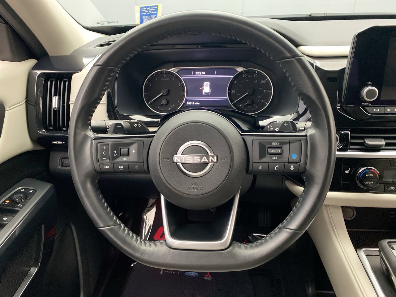 Used 2023 Nissan Pathfinder SV AWD/4WD image 16