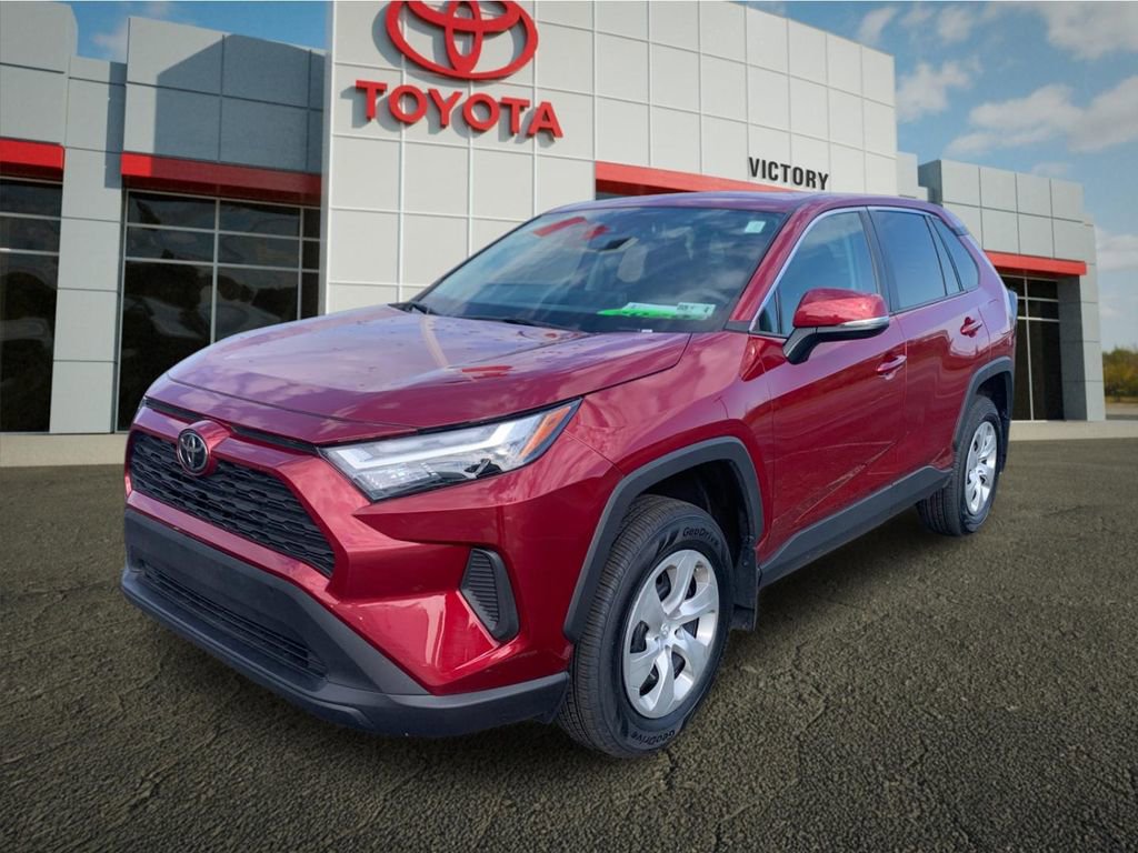 Used 2023 Toyota RAV4 LE AWD/4WD image 7