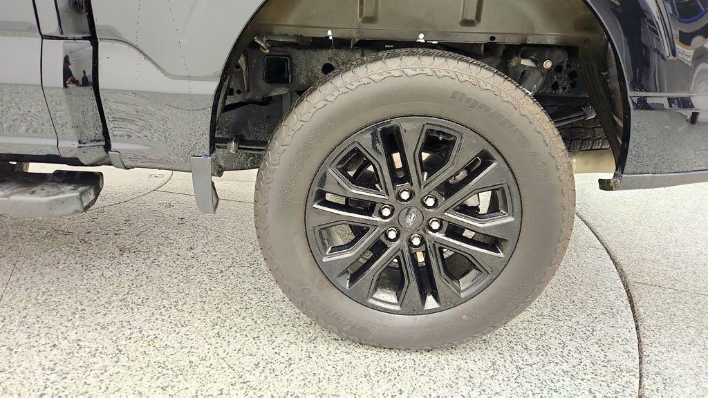 Used 2025 Ford F150 Lariat w/ Equipment Group 501A Mid image 9