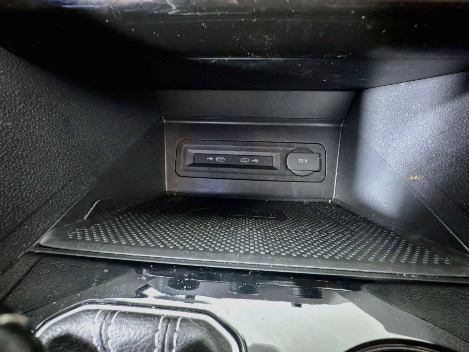 Certified 2023 Volkswagen Atlas Cross Sport SE FWD image 31