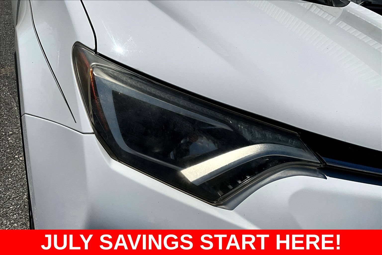 Used 2018 Toyota RAV4 LE w/ All Weather Liner Package AWD/4WD image 38