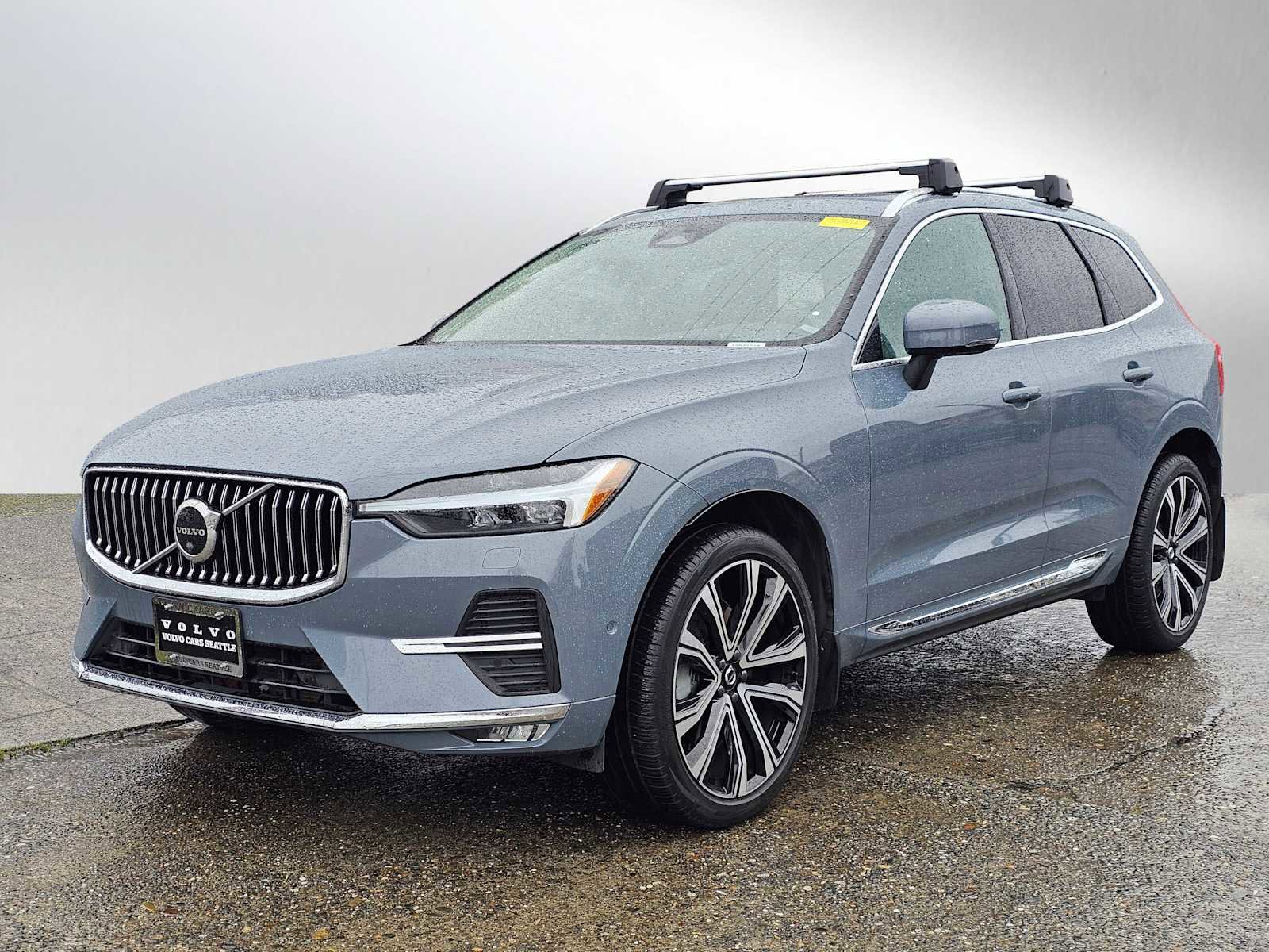 Certified 2023 Volvo XC60 B6 Ultimate w/ Protection Package Premier image 7