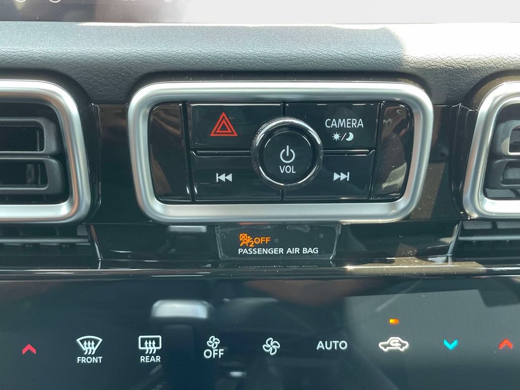 New 2026 Nissan Sentra SR w/ SR Premium Package FWD image 30