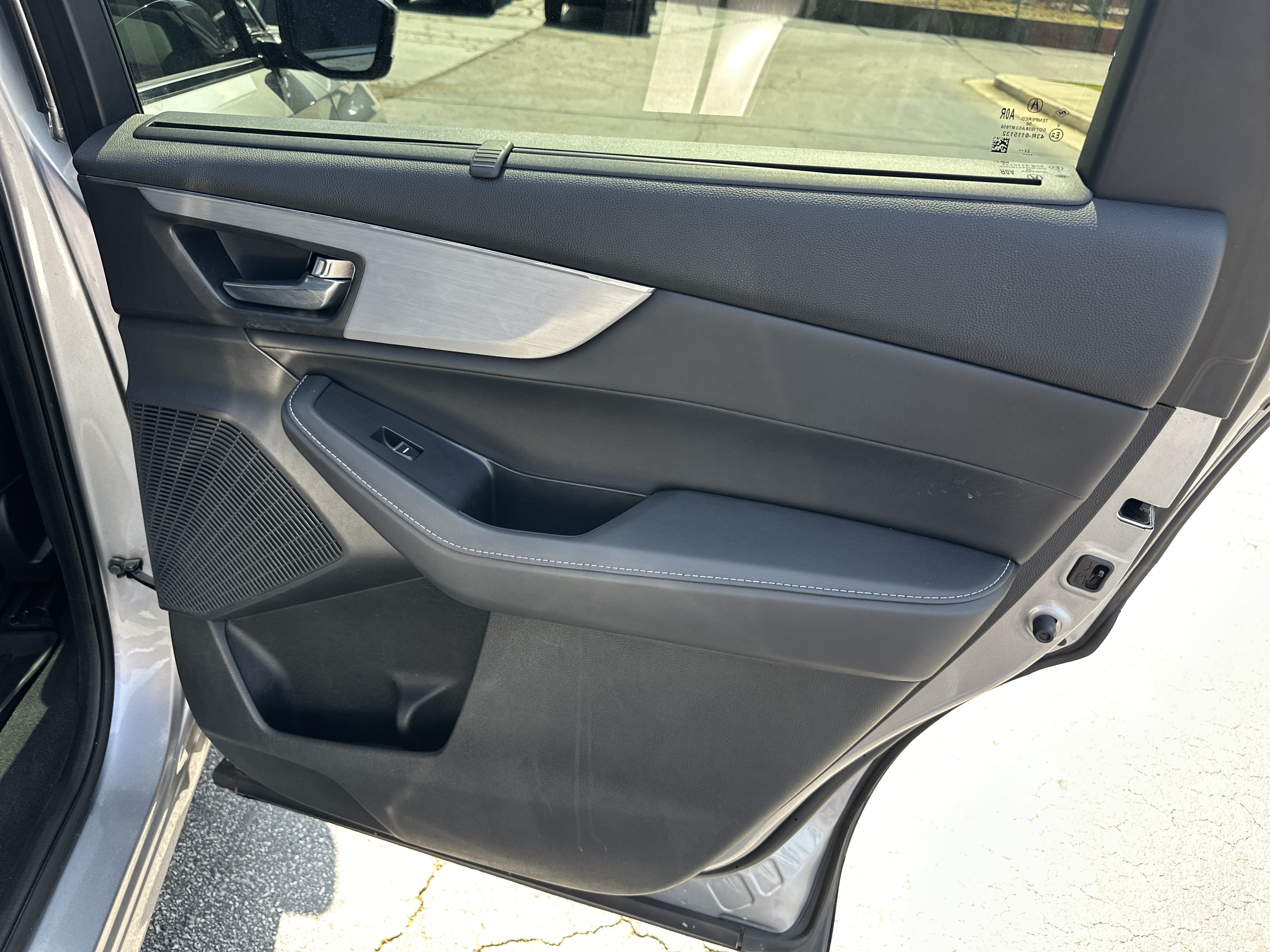 Used 2023 Acura MDX w/ Technology Package AWD/4WD image 18