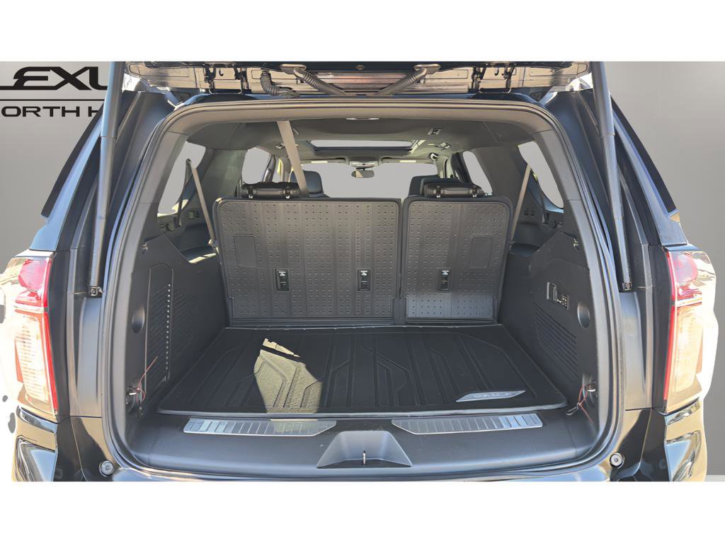 Used 2023 Chevrolet Suburban RST w/ Luxury Package image 19