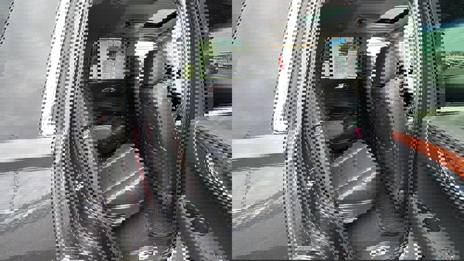 Used 2015 Cadillac Escalade Premium image 28