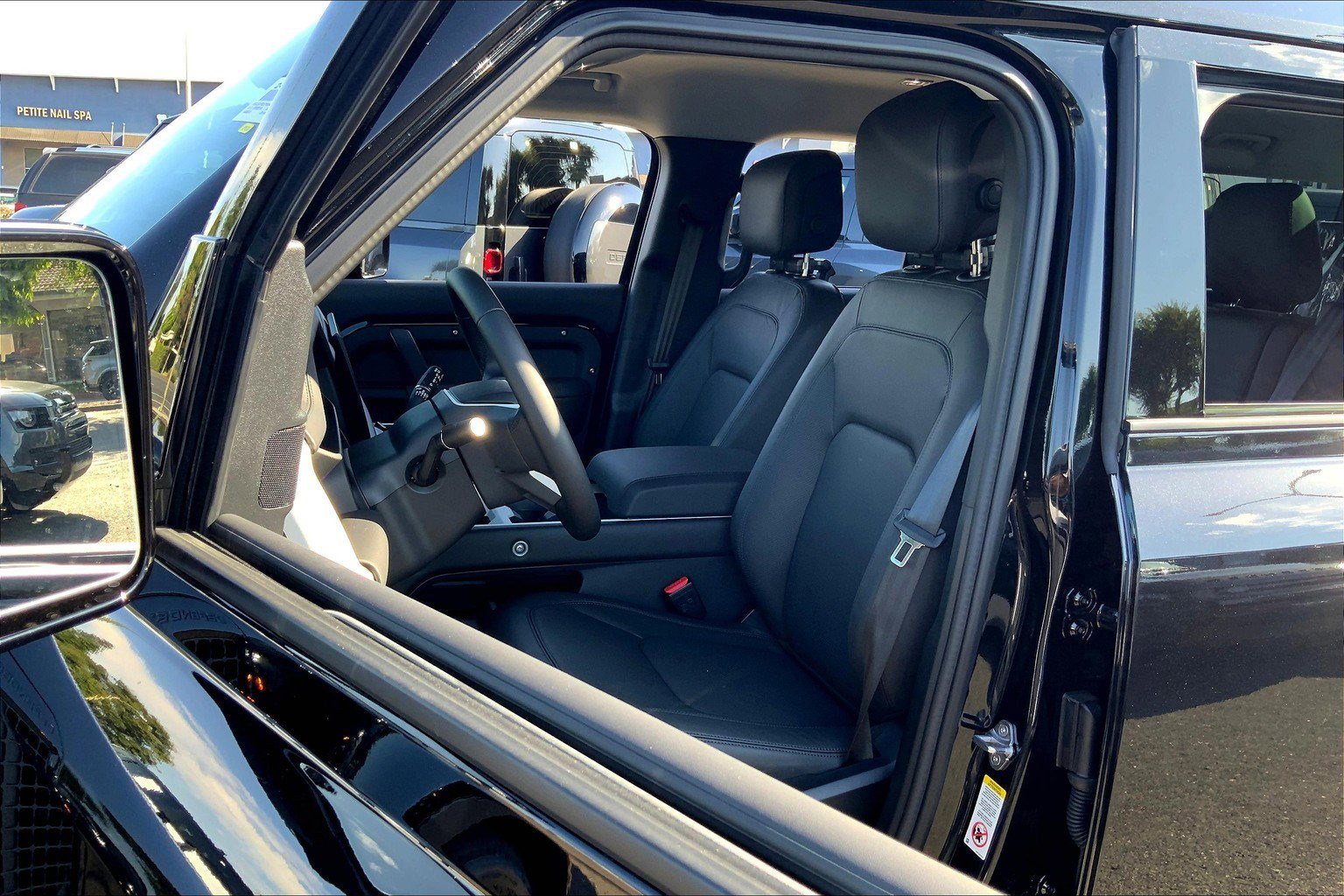 New 2025 Land Rover Defender 130 S image 10