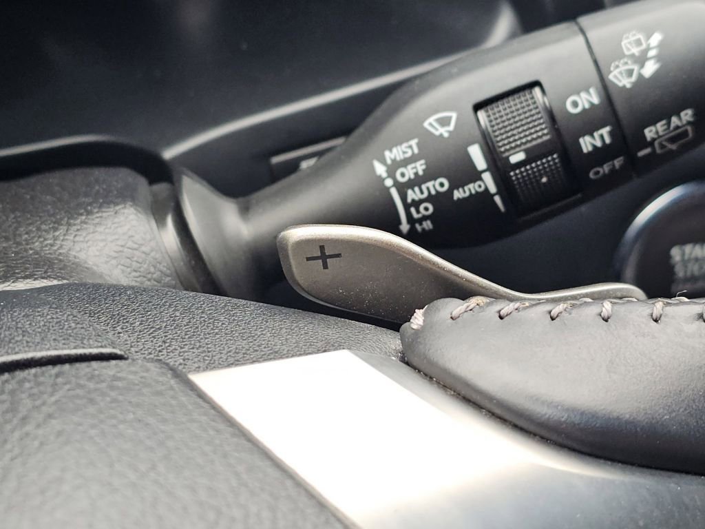 Used 2017 Lexus LX 570 4WD w/ Luxury Package image 19