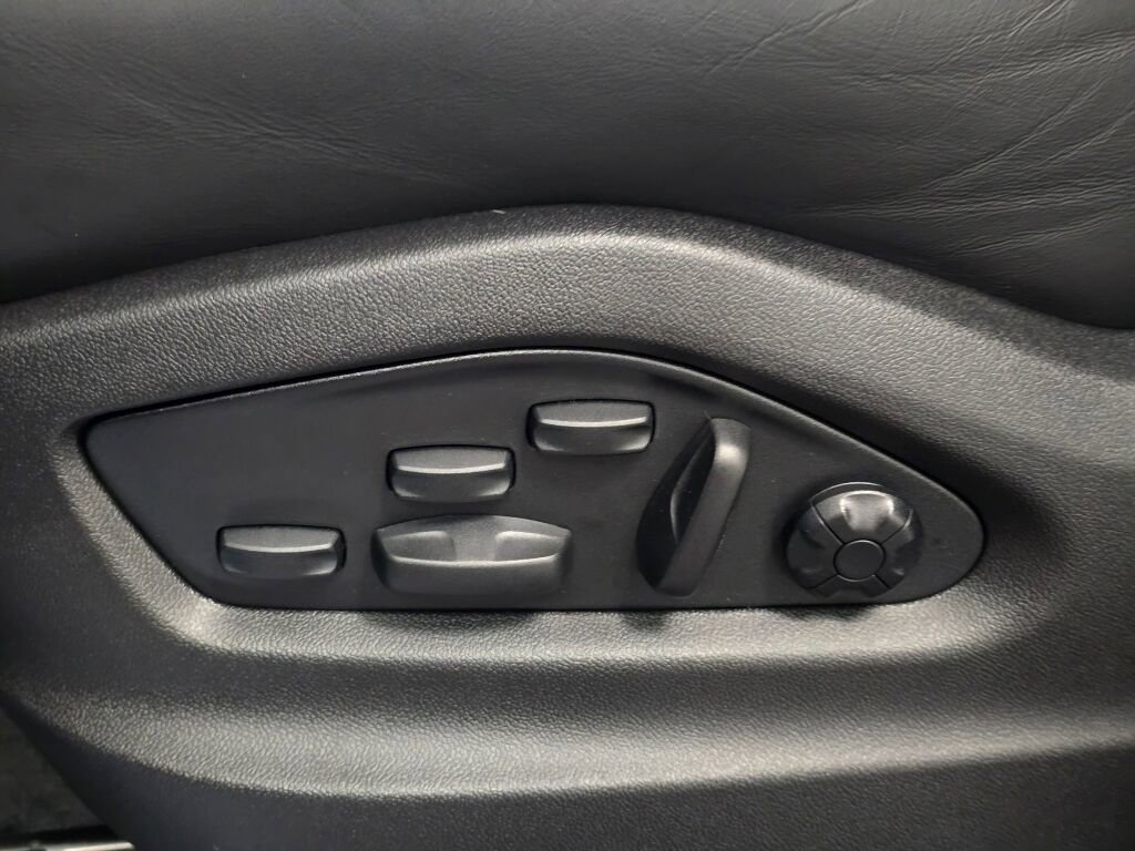 New 2026 Porsche Cayenne GTS image 27