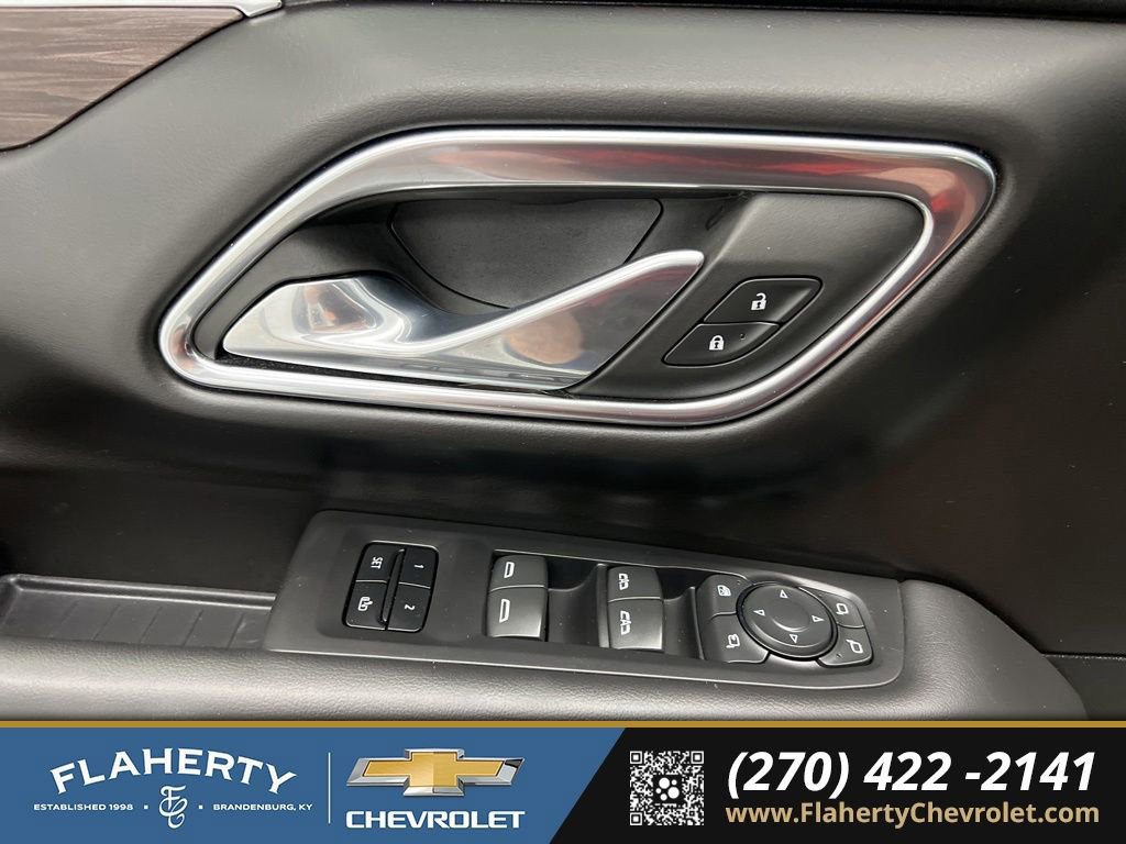 Used 2023 Chevrolet Tahoe Z71 w/ Luxury Package AWD/4WD image 23