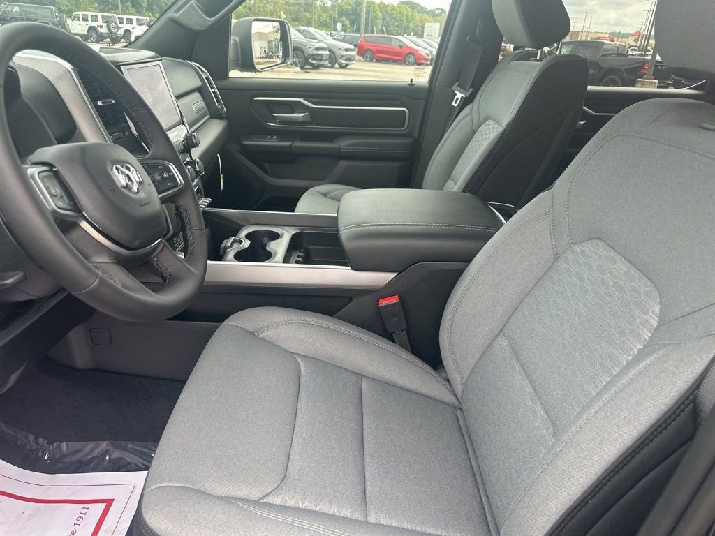 New 2026 RAM 1500 Big Horn AWD/4WD image 17