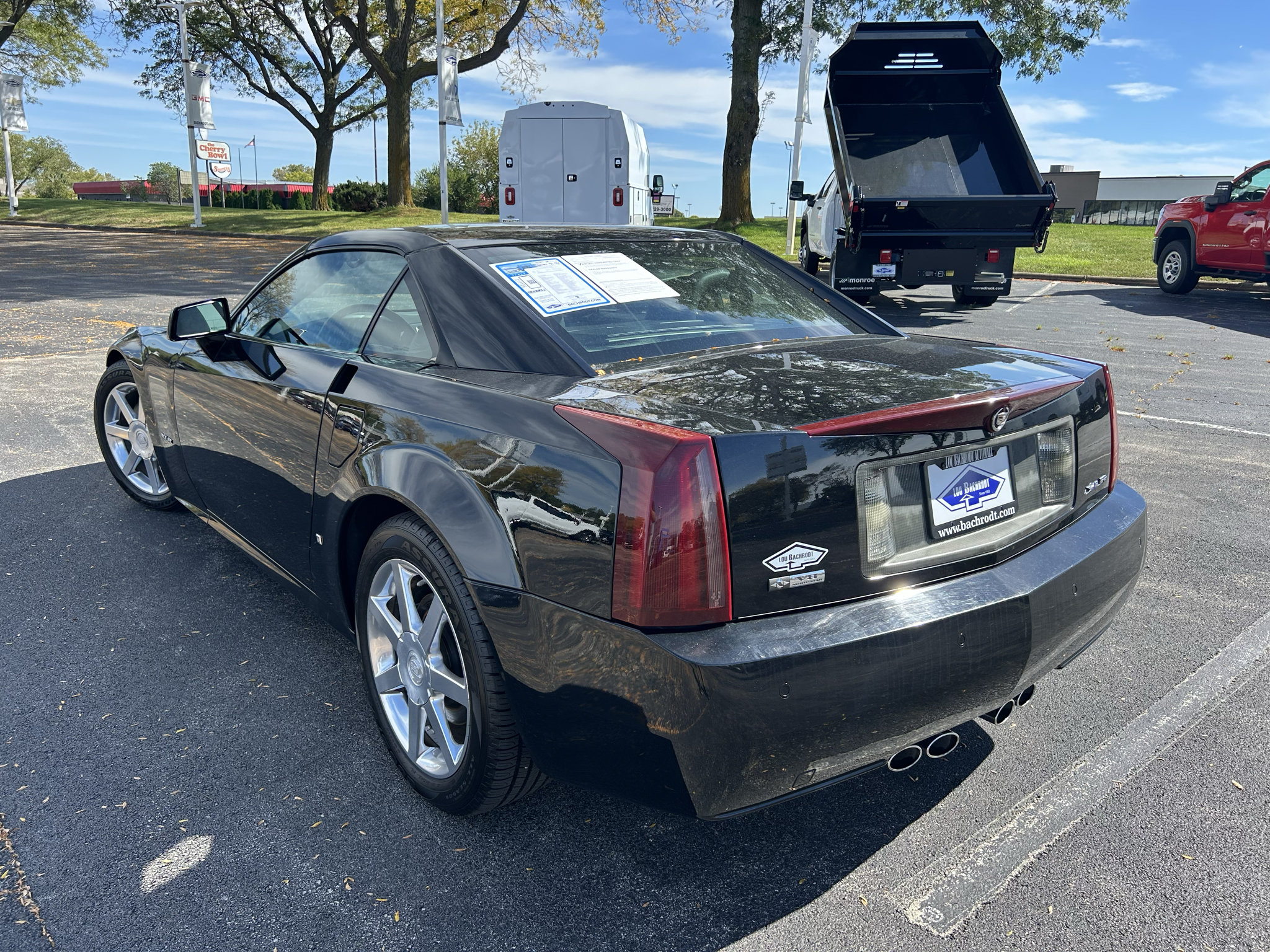 Used 2007 Cadillac XLR RWD image 5