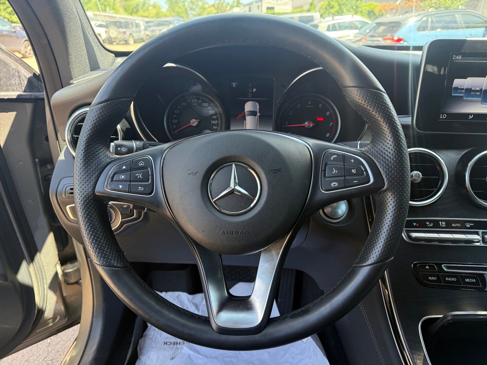 Used 2019 Mercedes-Benz GLC 300 4MATIC image 9