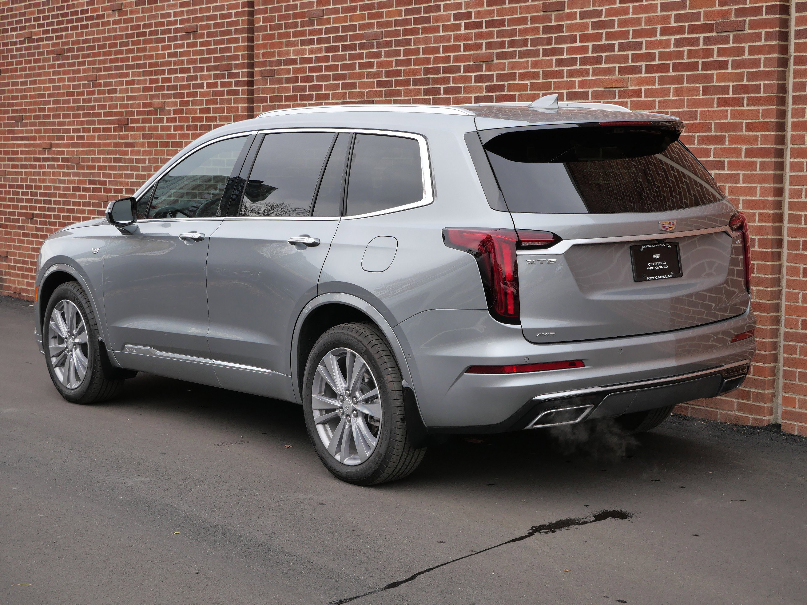 Certified 2024 Cadillac XT6 Premium Luxury w/ Technology Package image 3