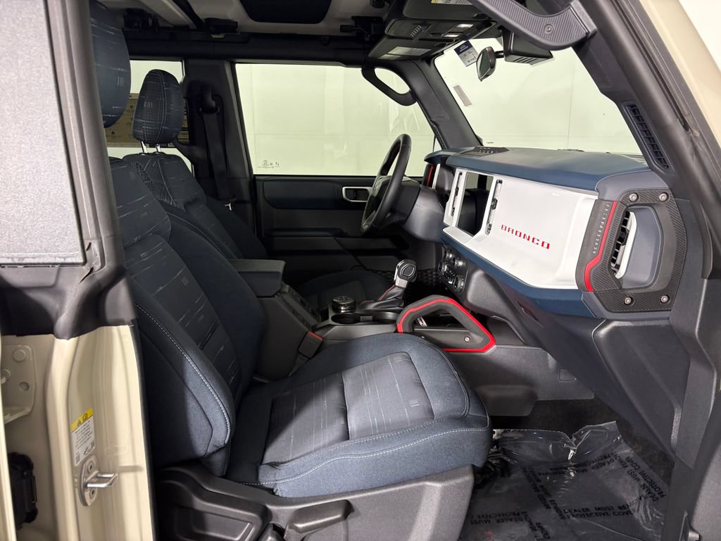 Used 2026 Ford Bronco Heritage Edition AWD/4WD image 32