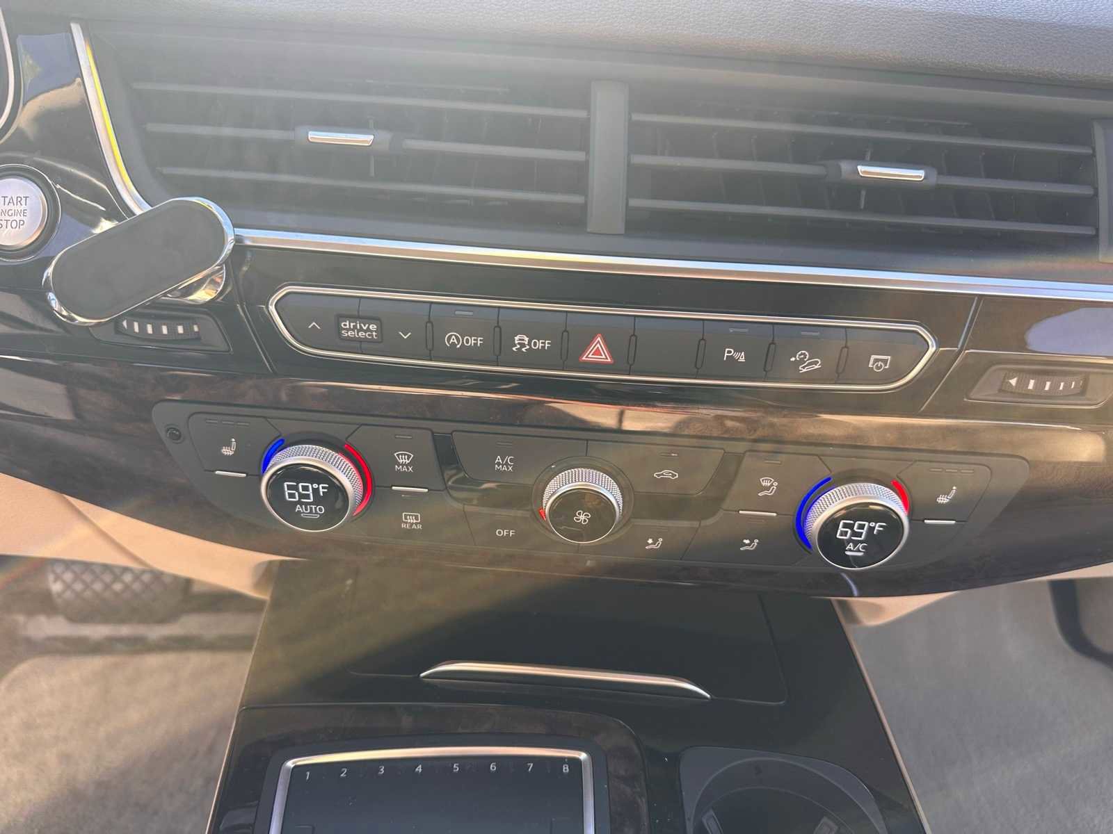 Used 2019 Audi Q7 3.0T Premium w/ Convenience Package image 18