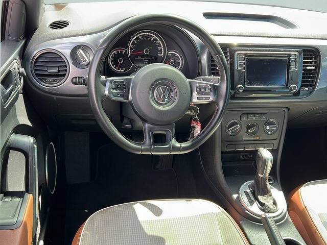 Used 2016 Volkswagen Beetle 1.8T Classic FWD image 15