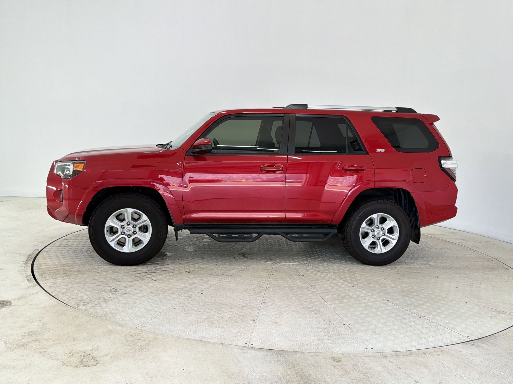 Used 2019 Toyota 4Runner SR5 image 2