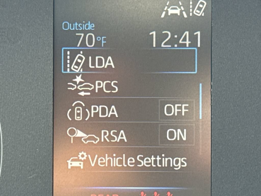 Used 2024 Toyota Corolla LE FWD image 17