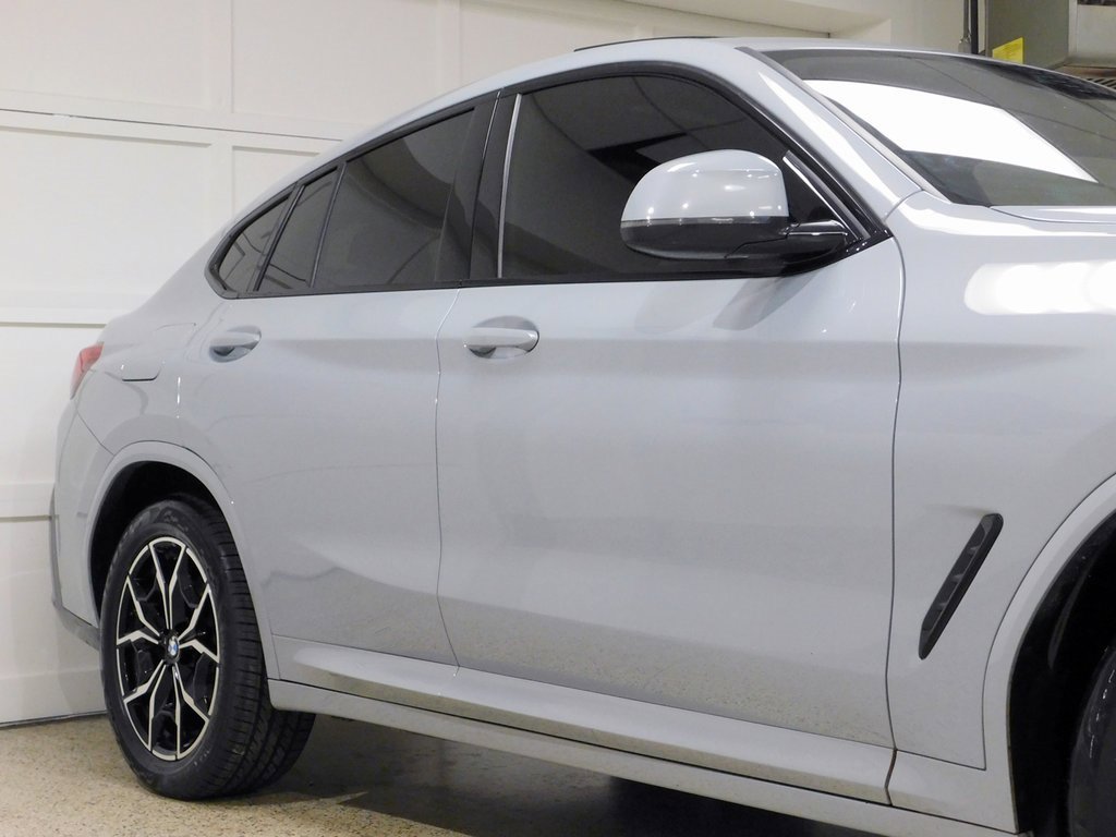 Used 2023 BMW X4 xDrive30i image 9