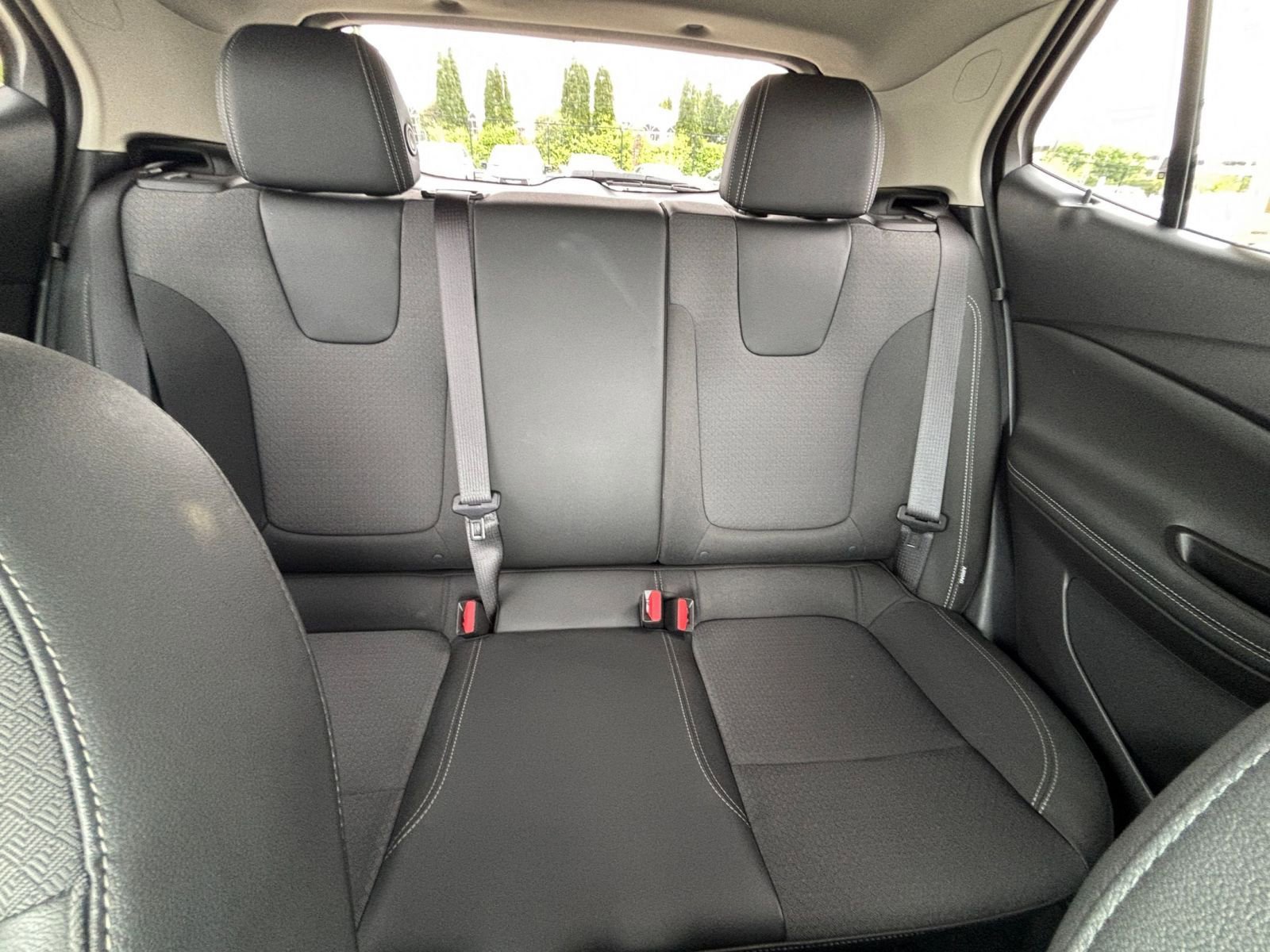 Used 2025 Buick Encore GX Preferred FWD image 36