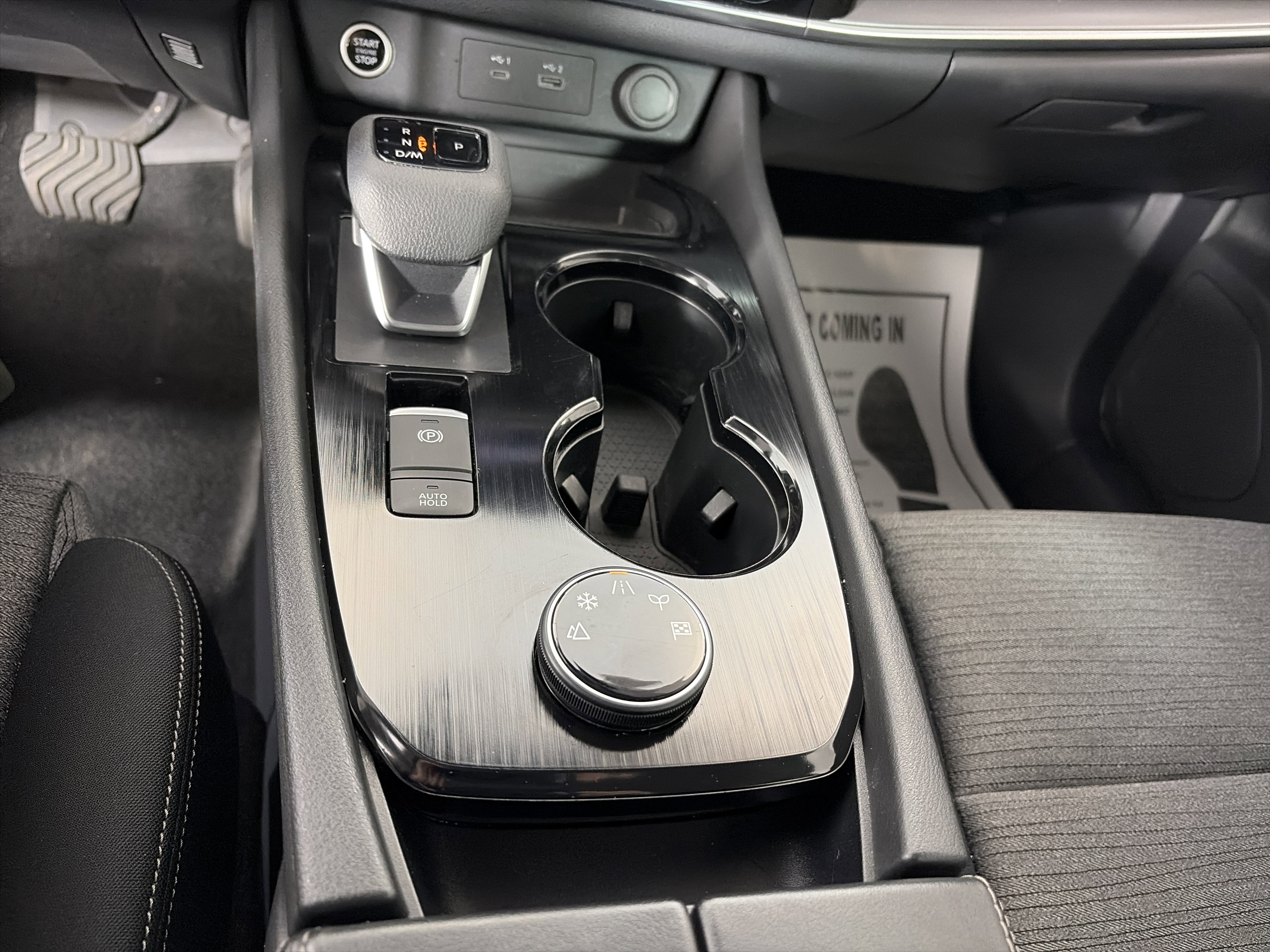 Used 2021 Nissan Rogue SV image 22