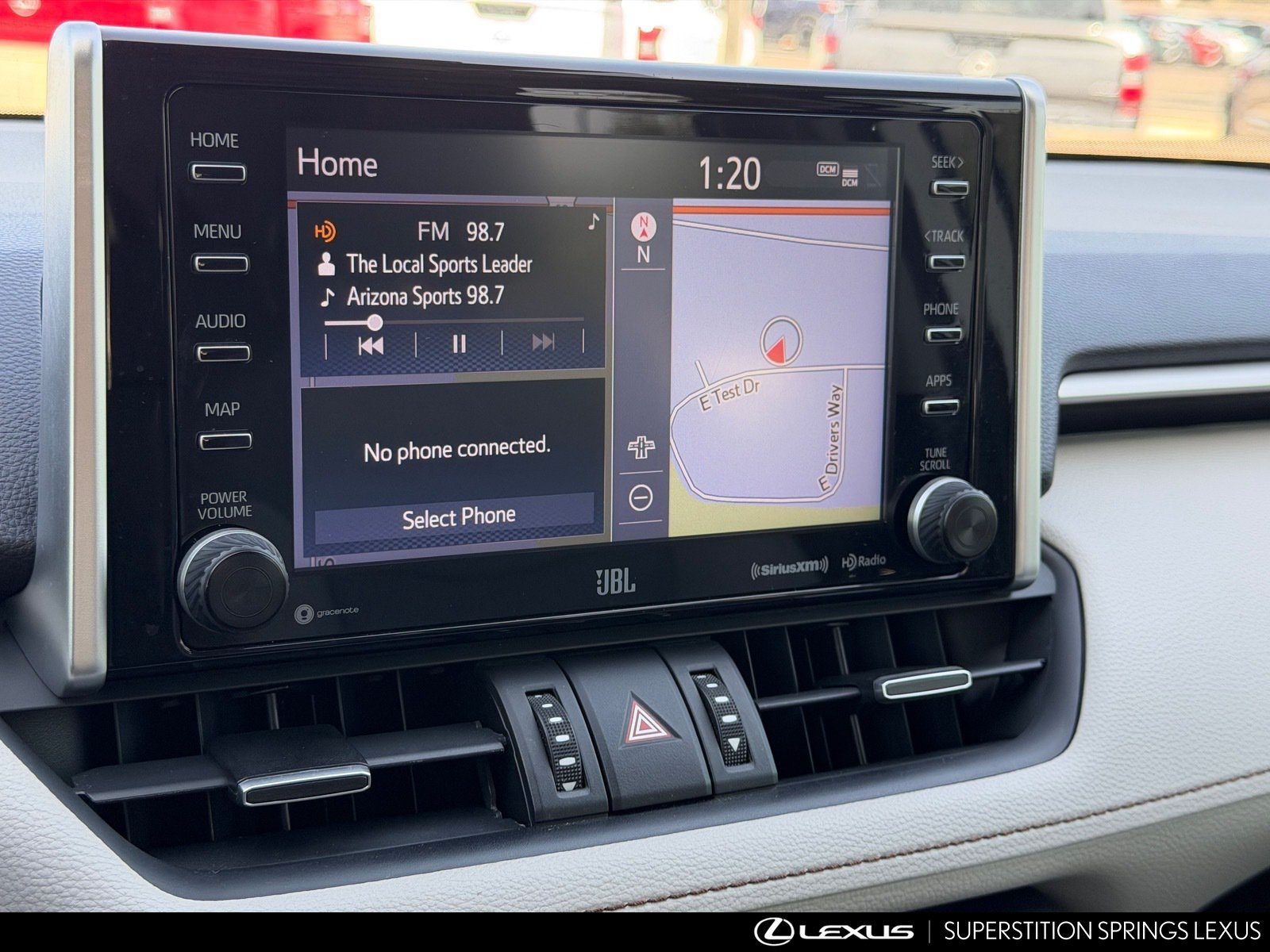 Used 2020 Toyota RAV4 Limited AWD/4WD image 27