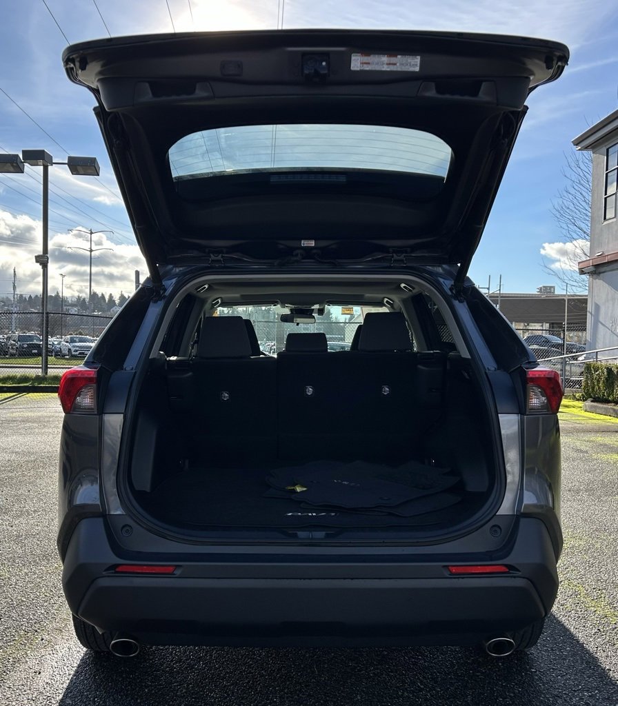 Certified 2020 Toyota RAV4 XLE image 25