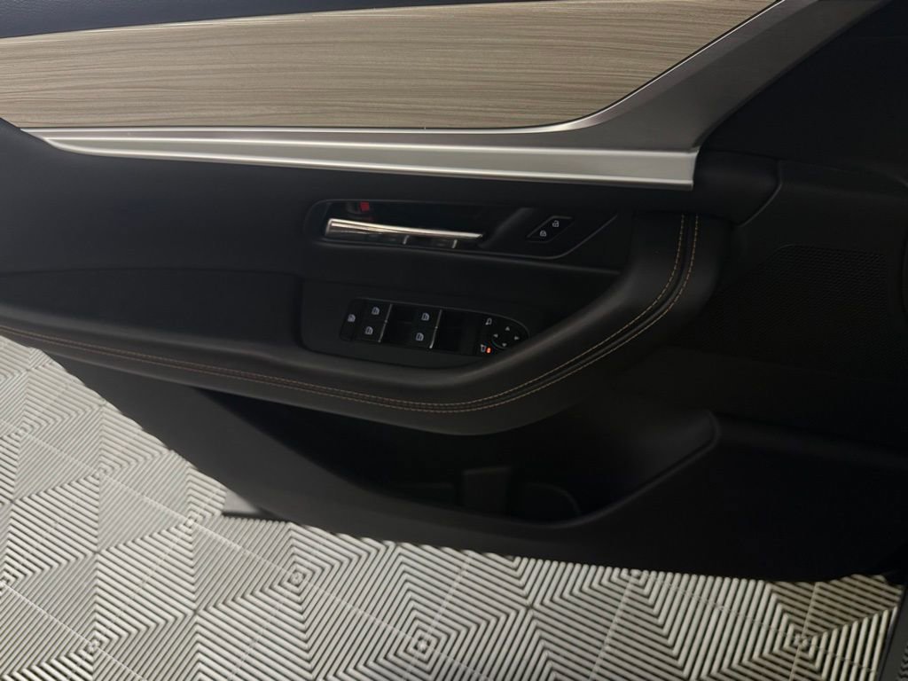 Used 2024 MAZDA CX-90 3.3 Turbo w/ Premium Package AWD/4WD image 25