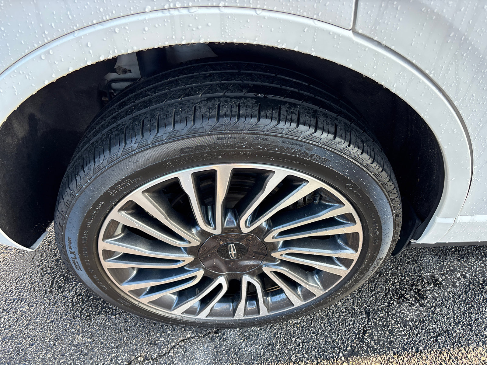 Certified 2022 Lincoln Corsair AWD w/ Premium Package image 10