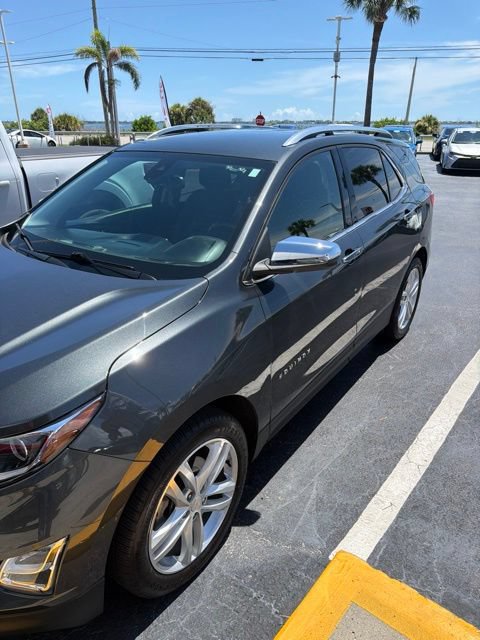 Used 2018 Chevrolet Equinox Premier FWD image 2