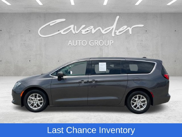 Used 2023 Chrysler Voyager LX FWD image 13