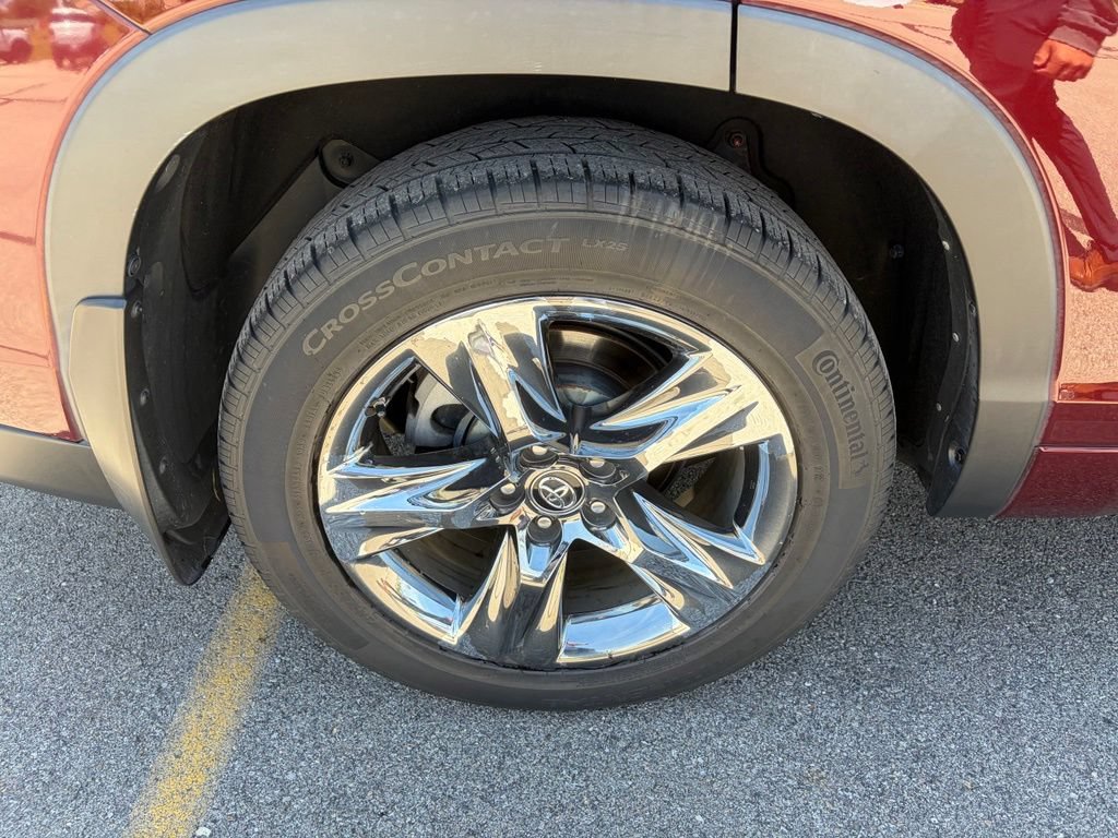 Used 2019 Toyota Highlander Limited Platinum AWD/4WD image 42