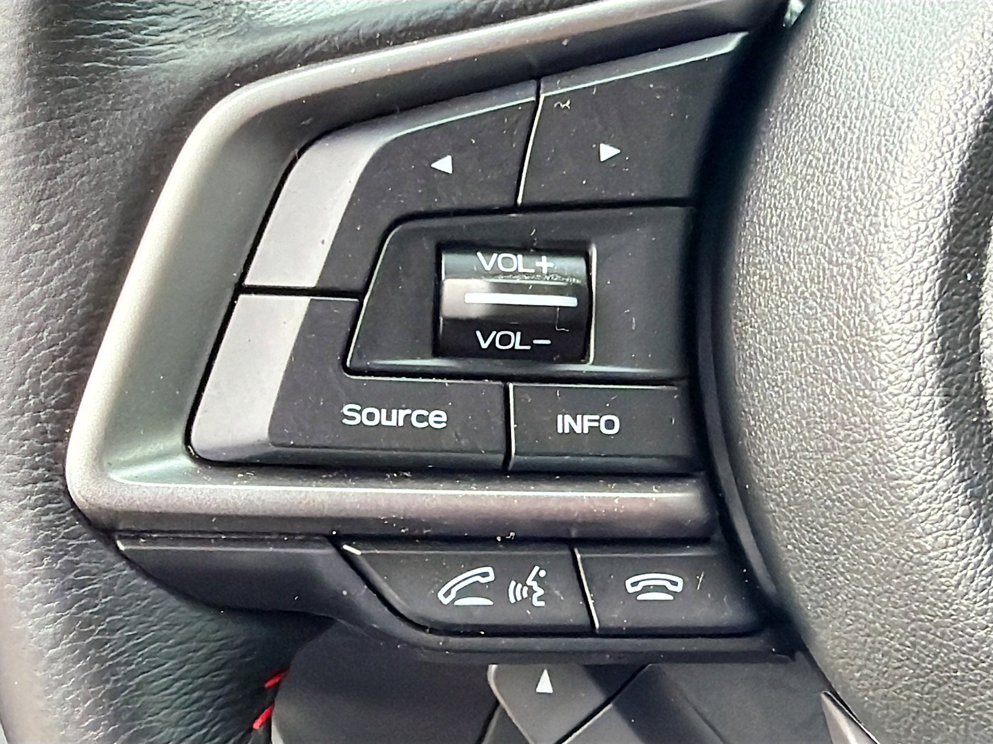 Used 2020 Subaru Impreza 2.0i Sport image 29