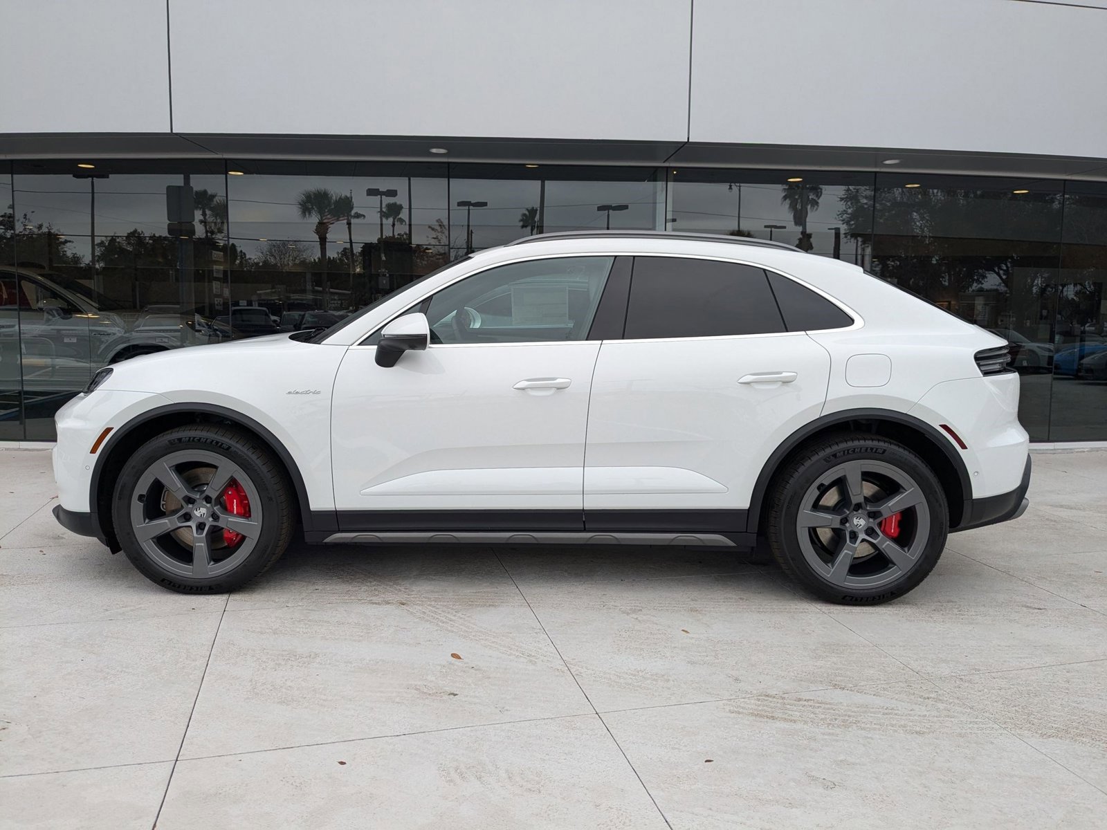 New 2025 Porsche Macan 4S Electric image 2