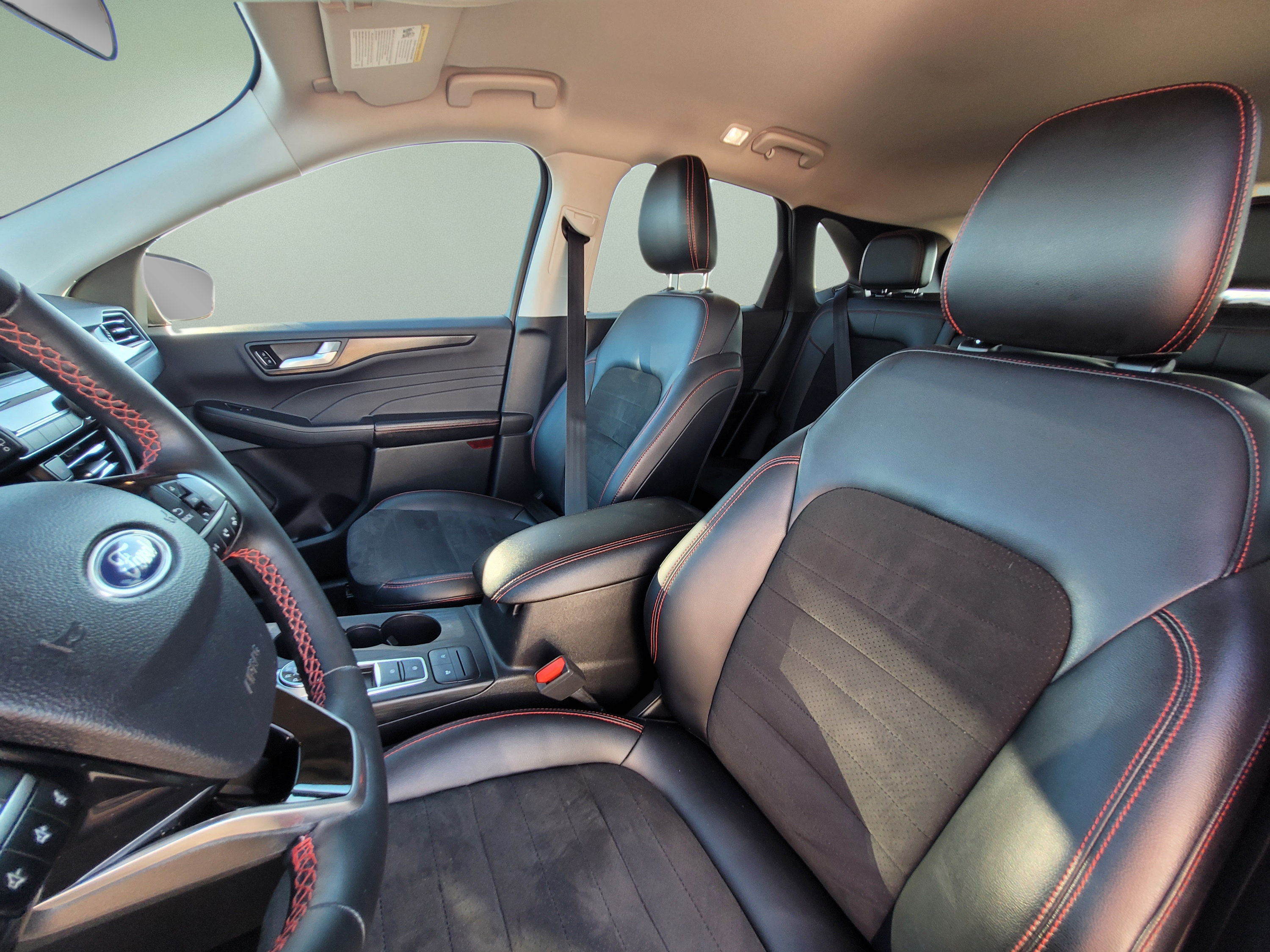 Certified 2021 Ford Escape SEL w/ SEL Stealth AWD Package image 29