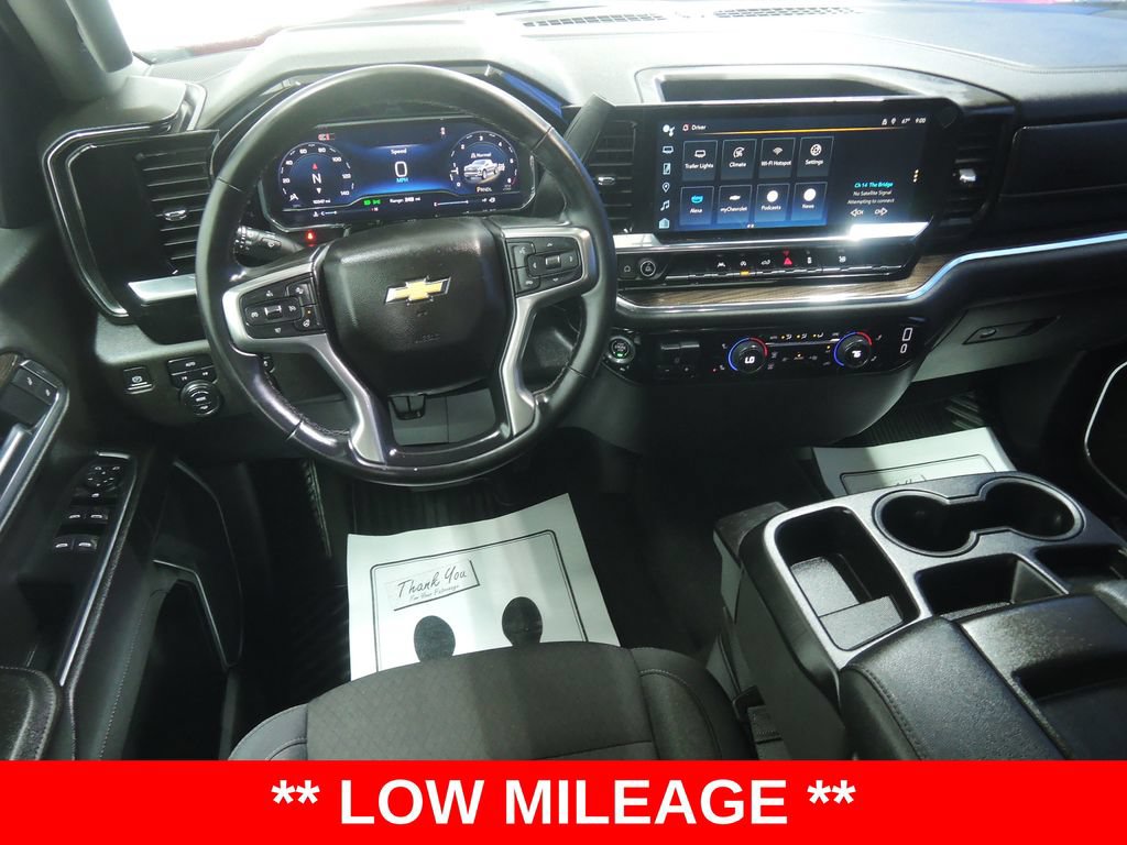 Used 2025 Chevrolet Silverado 1500 LT AWD/4WD image 12