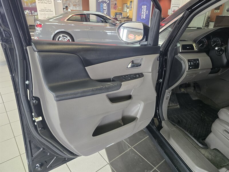 Used 2017 Honda Odyssey EX-L image 7