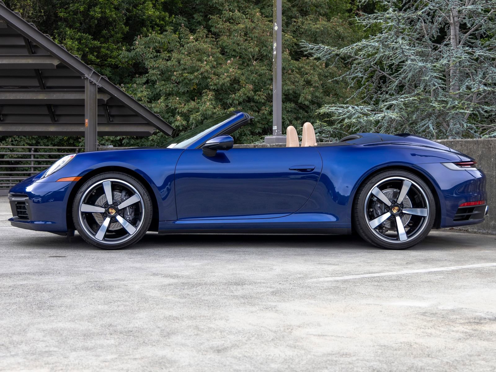 Certified 2023 Porsche 911 Carrera RWD image 2