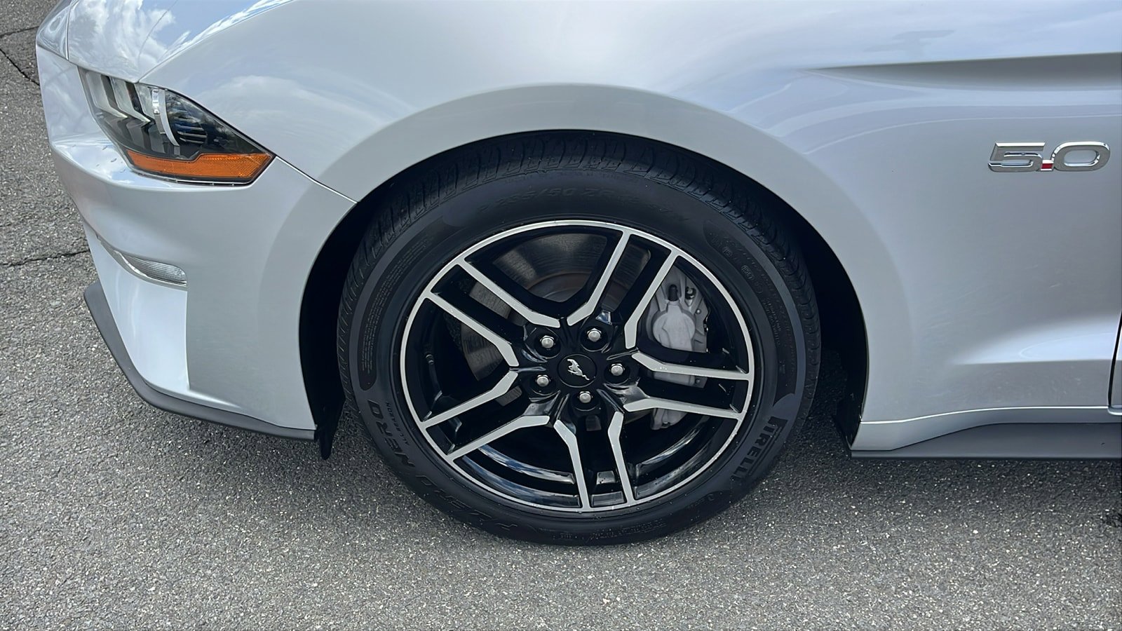 Used 2019 Ford Mustang GT Premium image 8