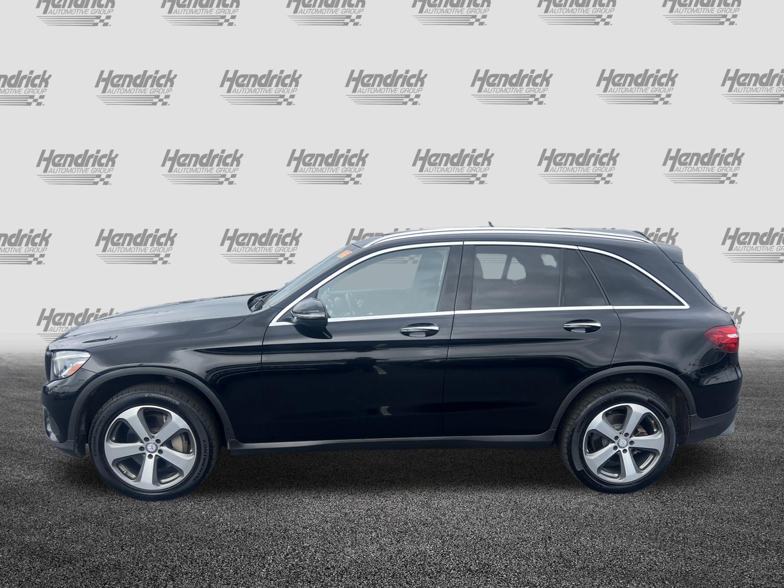 Used 2017 Mercedes-Benz GLC 300 4MATIC image 7