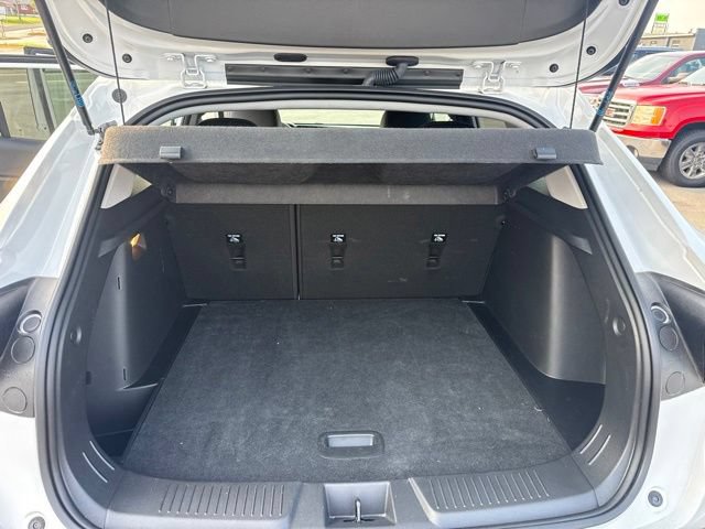 Used 2025 Chevrolet Trax LT FWD image 21