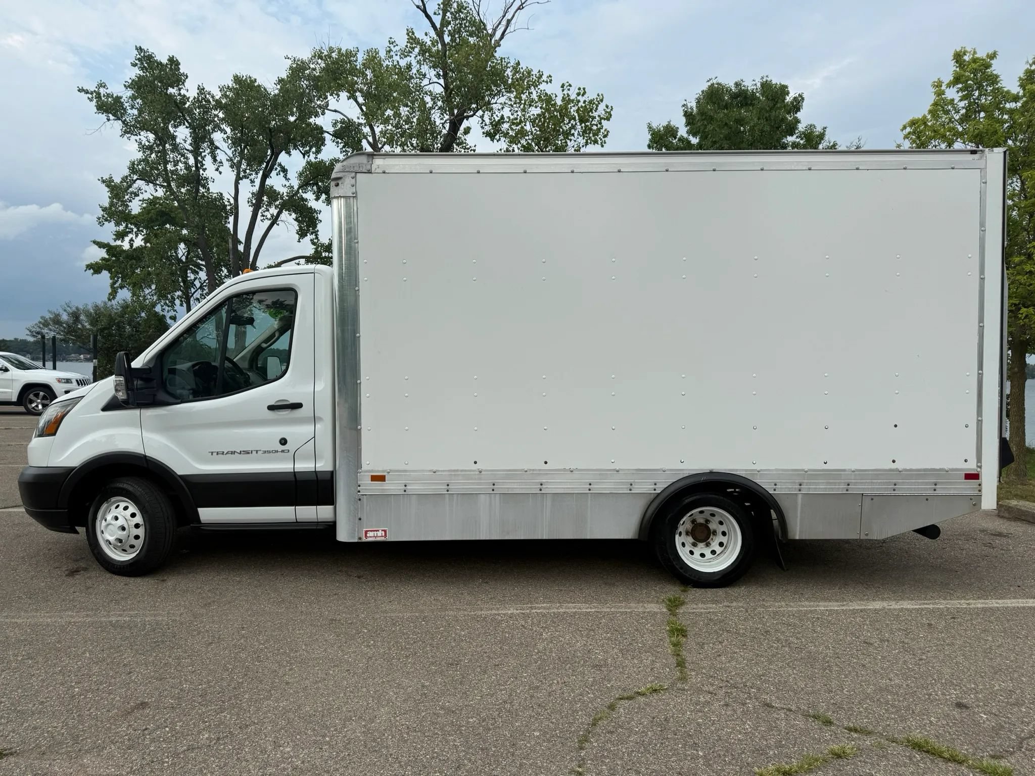 Used 2019 Ford Transit 350 156 DRW RWD image 14