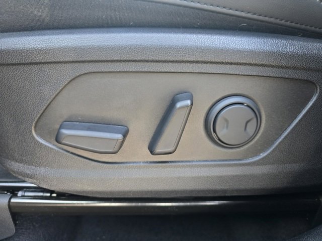 Used 2025 Kia Sorento S image 17