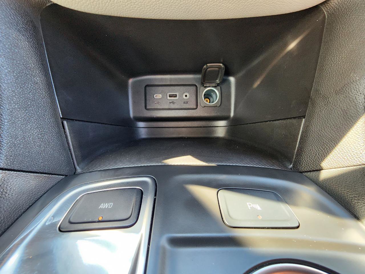 Used 2024 Chevrolet Equinox LT w/ Driver Convenience Package image 25