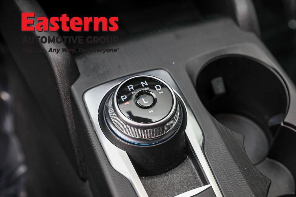 Used 2022 Ford Escape SE image 13