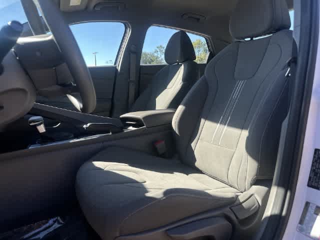 Used 2024 Hyundai Elantra SEL FWD image 23