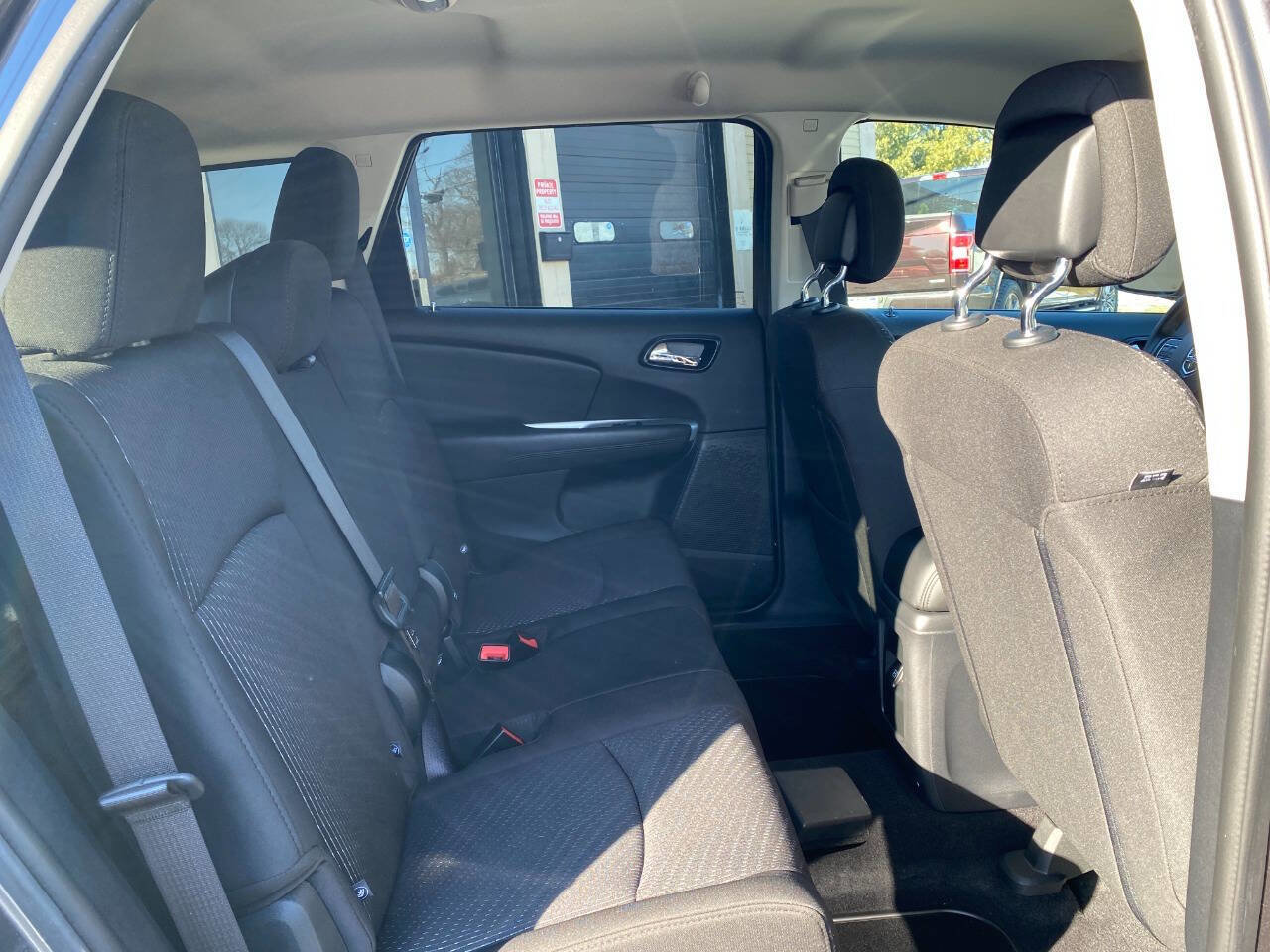 Used 2016 Dodge Journey SE image 24